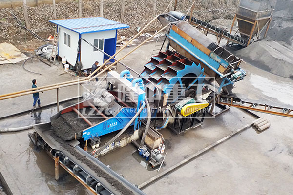 試車(chē)中的洗沙回收一體機(jī)